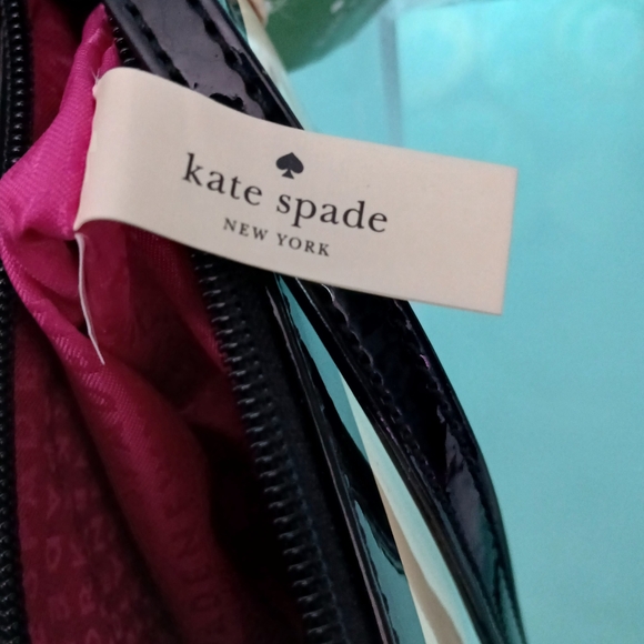 Kate Spade Penn Valley Amy Crossbody Bag - Picture 8 of 11